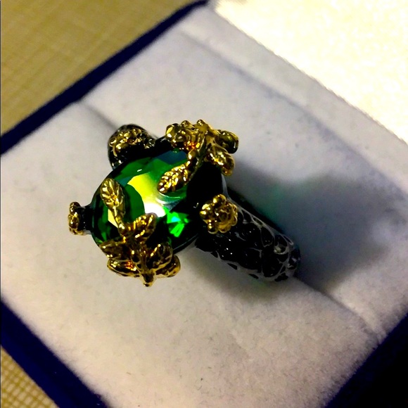 Just beautiful artwork green Quartz Rhodium over silver ring - Picture 1 of 8